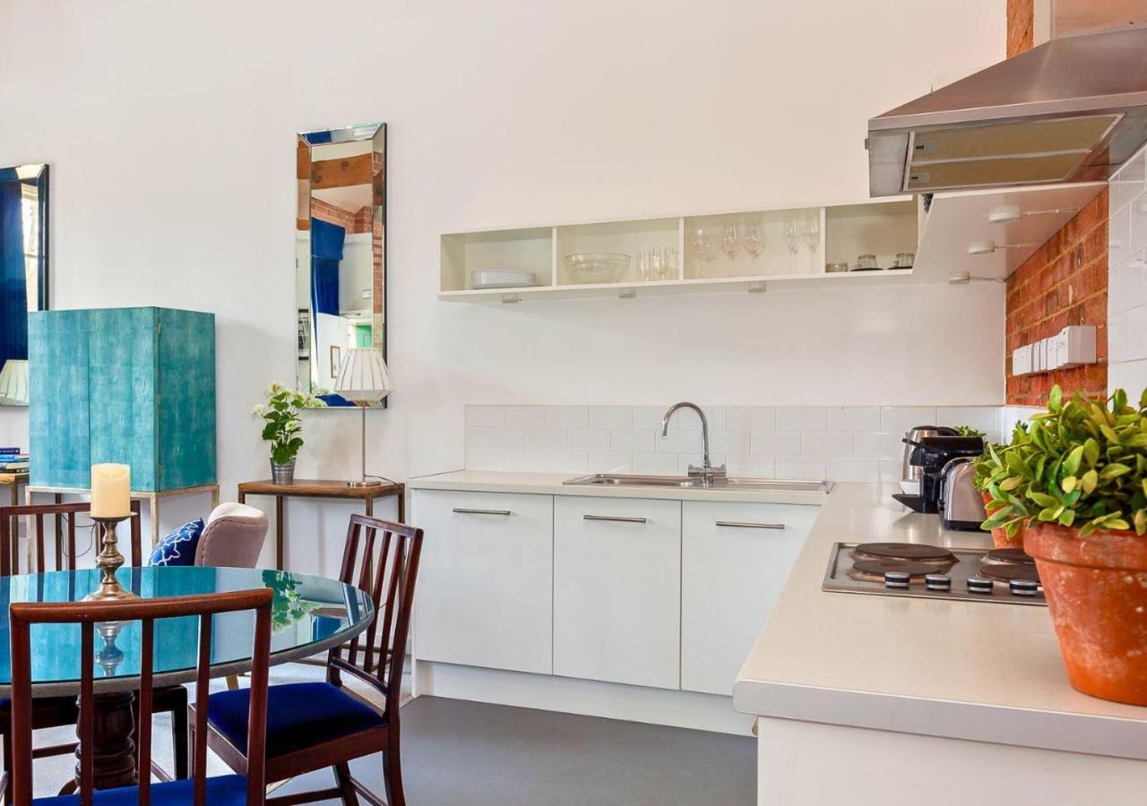 Bowen-Buscarlet Apartment Bicester Bagian luar foto